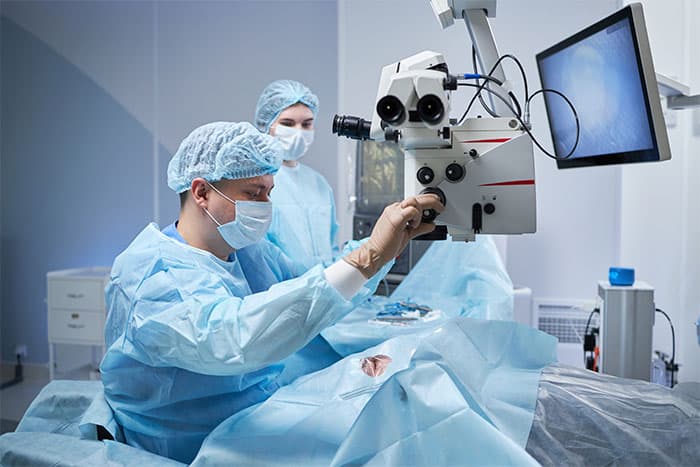 cirugía-de-carnosidad-en-clínica-especializada